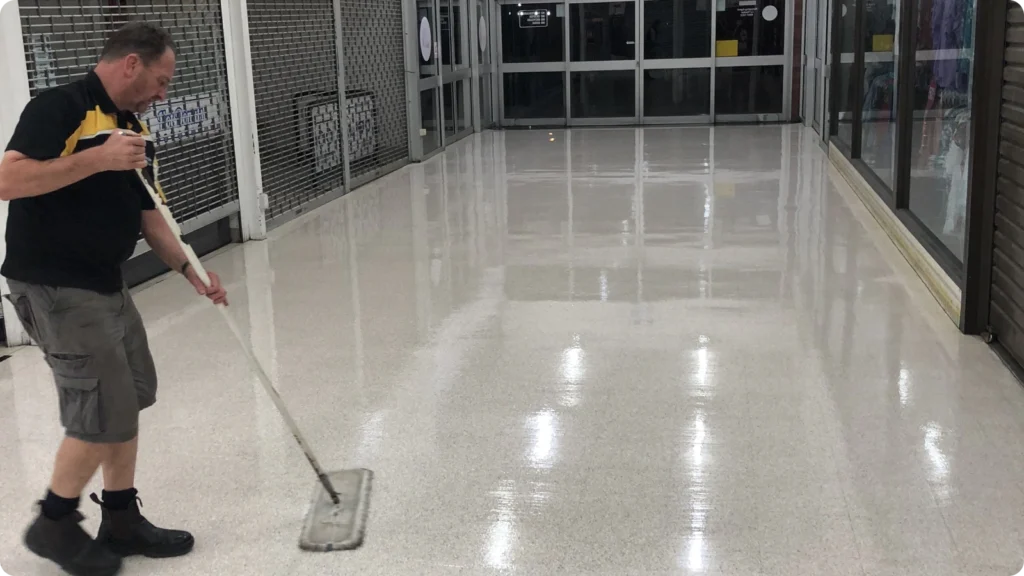 Cleaning neways 29